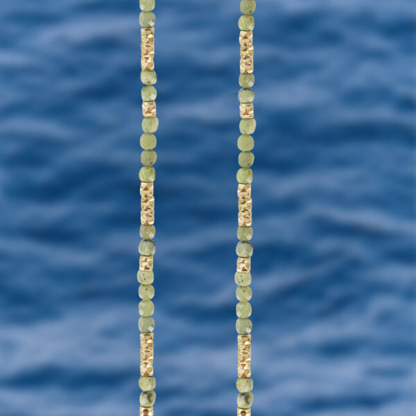 Νεφρίτης σε πράσινο χακί